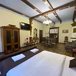 королівські на вулиці лесі українки 19 Apartment Lviv