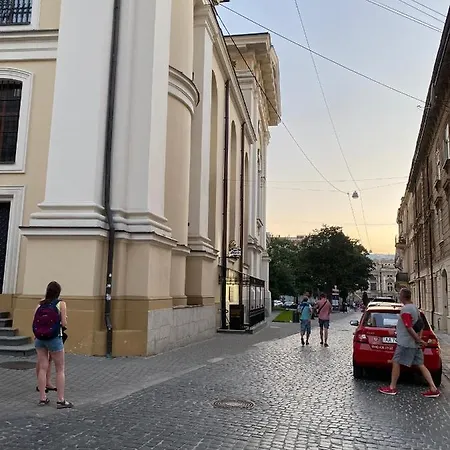 королівські на вулиці лесі українки 19 * Lviv