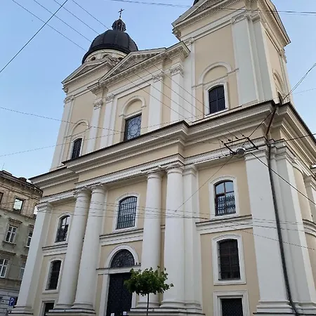 королівські на вулиці лесі українки 19 Apartment *