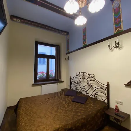 королівські на вулиці лесі українки 19 Apartment