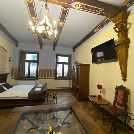 Apartamento королівські на вулиці лесі українки 19 *