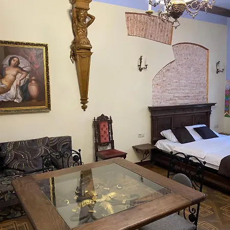 Appartement королівські на вулиці лесі українки 19 *