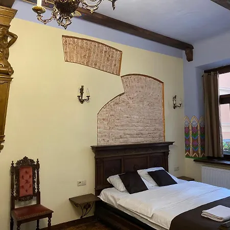 королівські на вулиці лесі українки 19