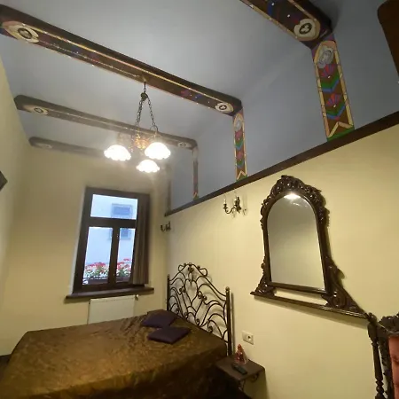 королівські на вулиці лесі українки 19 Apartment