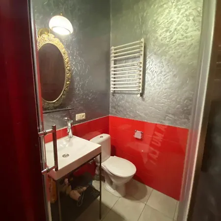 королівські на вулиці лесі українки 19