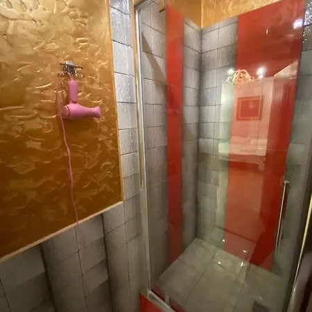 королівські на вулиці лесі українки 19 Apartamento *