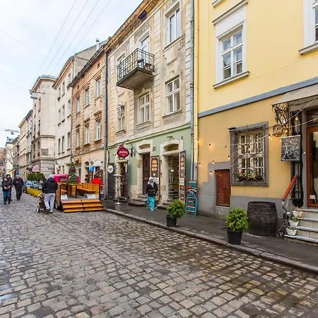 королівські на вулиці лесі українки 19 Apartamento *