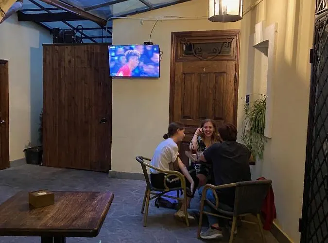 королівські на вулиці лесі українки 19 *