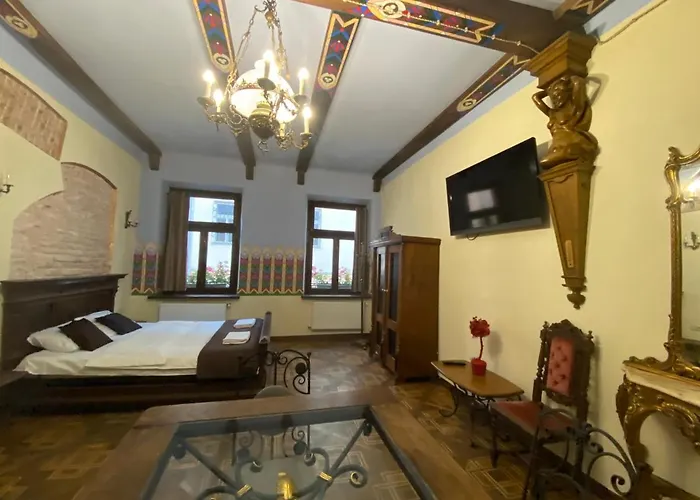 Apartment королівські на вулиці лесі українки 19 *