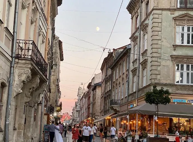 королівські на вулиці лесі українки 19 Apartment Lviv