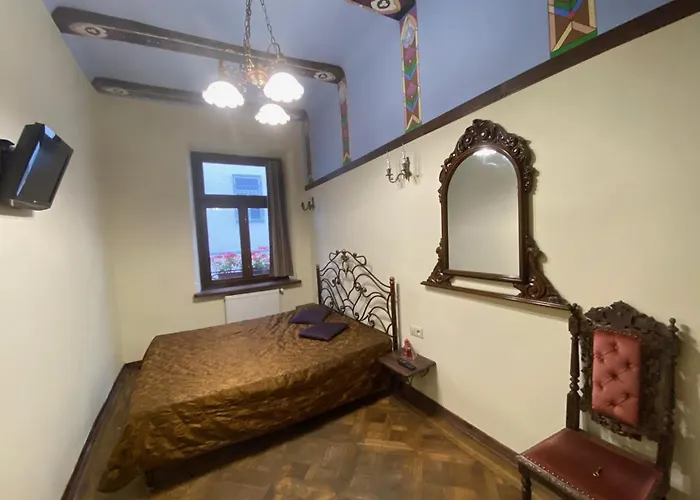 королівські на вулиці лесі українки 19