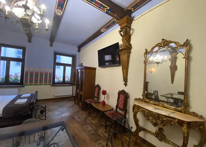 Apartment королівські на вулиці лесі українки 19 *