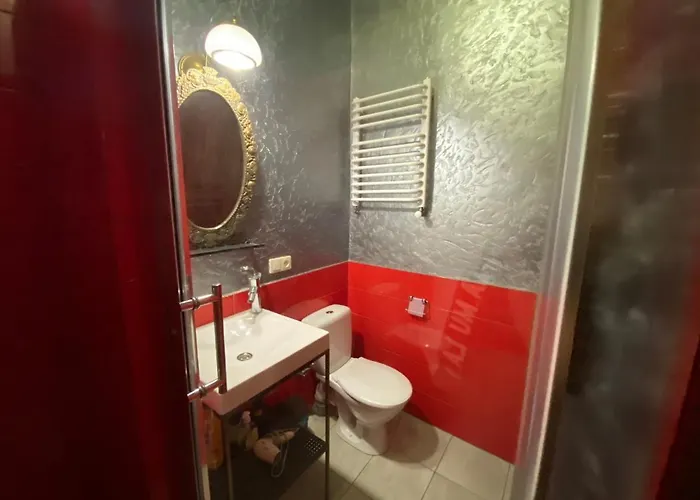 королівські на вулиці лесі українки 19