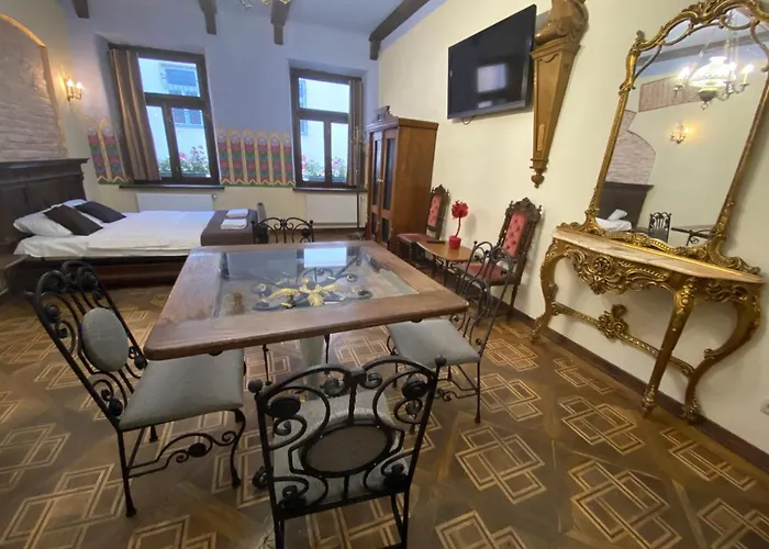 Apartment королівські на вулиці лесі українки 19