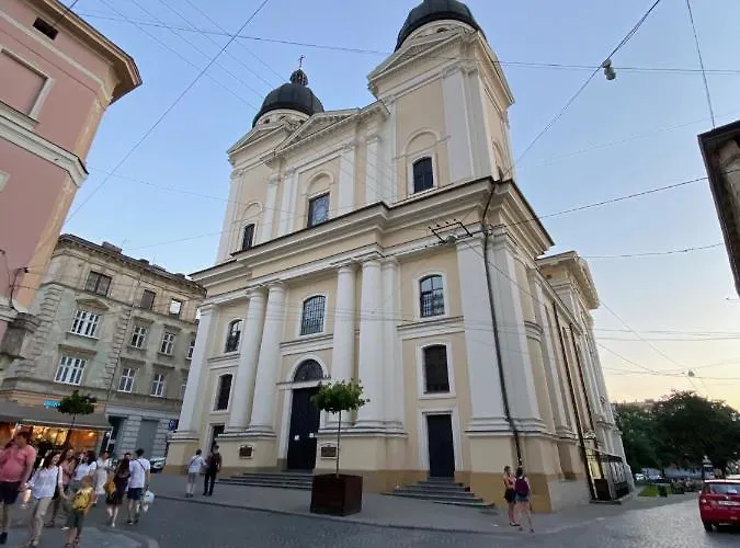 Apartment королівські на вулиці лесі українки 19 *