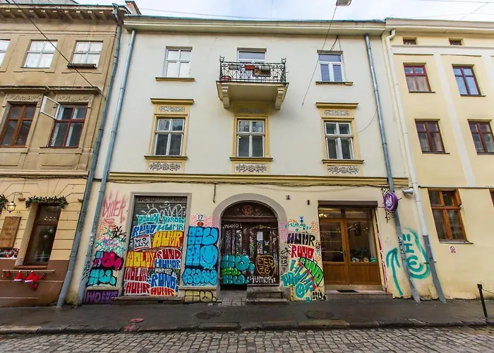 королівські на вулиці лесі українки 19 Apartment *